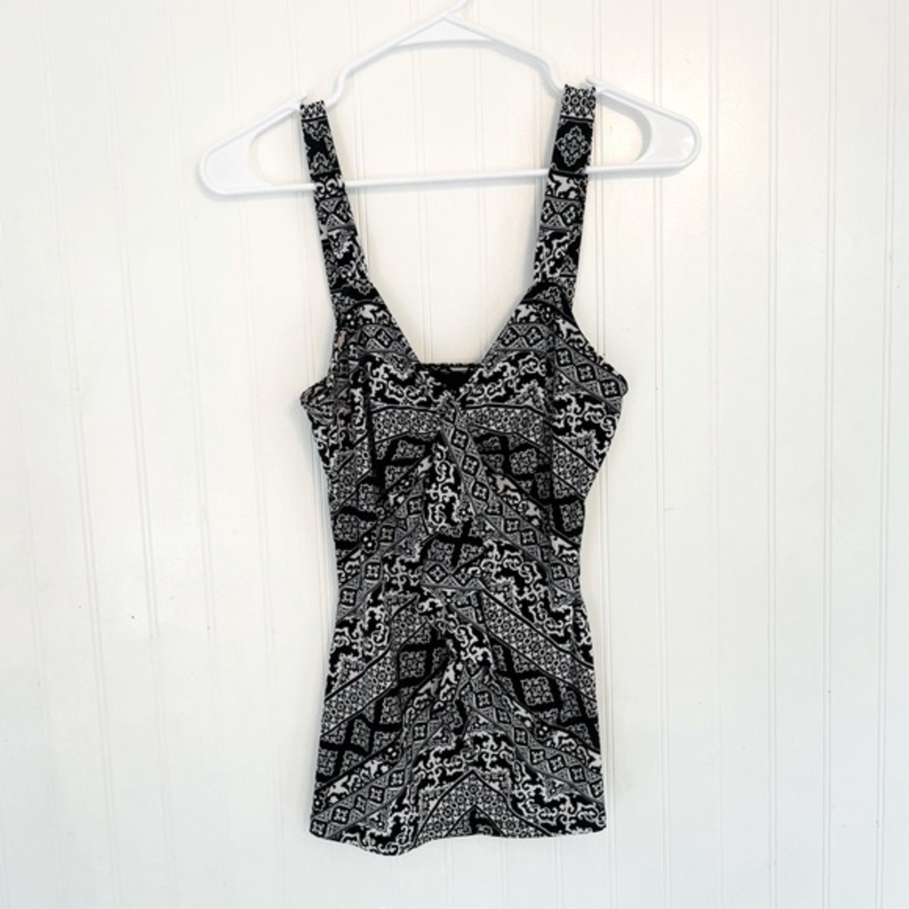 White House Black Market top - XS